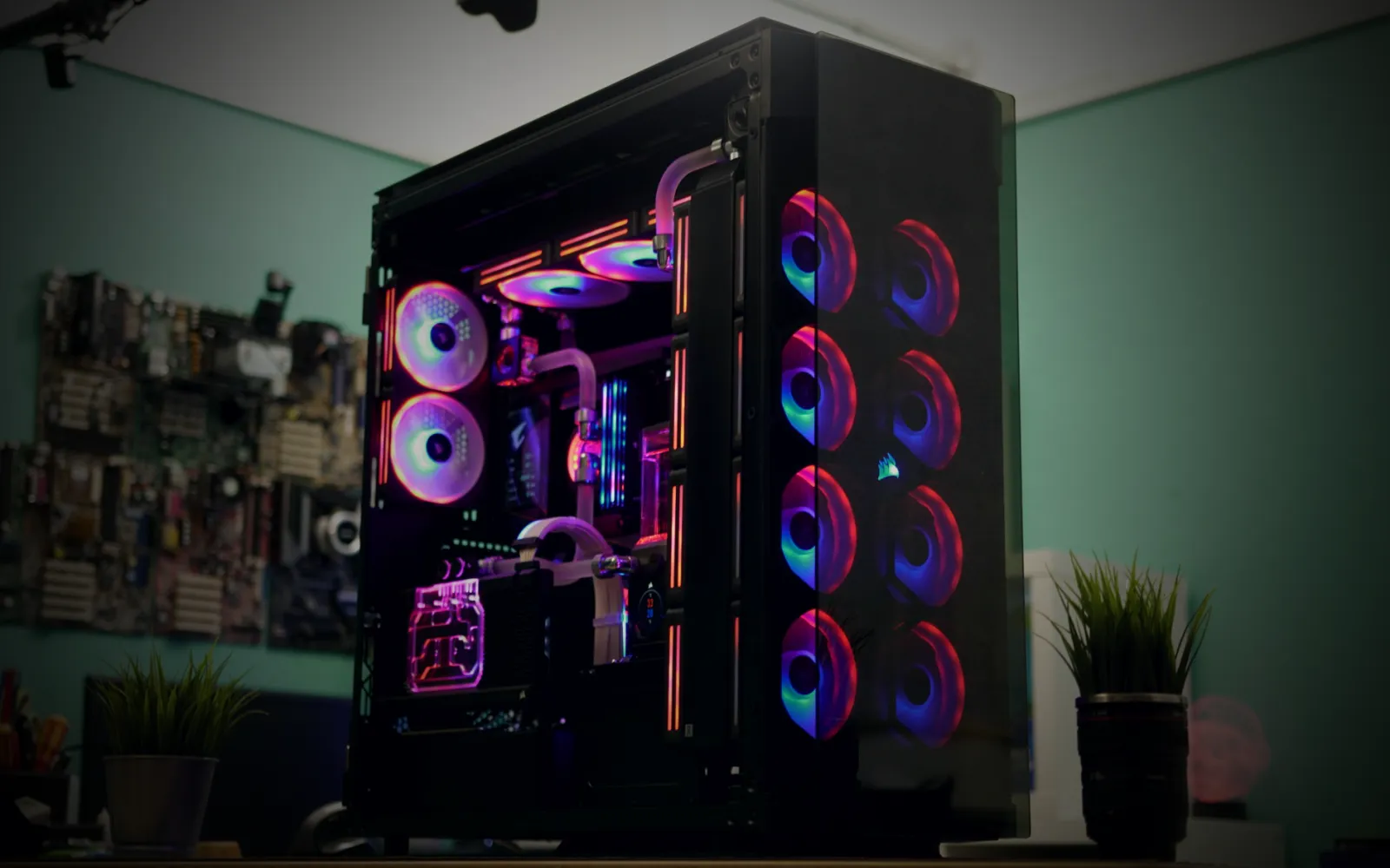 Custom water-cooled PC “Endgegner” with RGB fans and hardtubes, built for Powerflamme